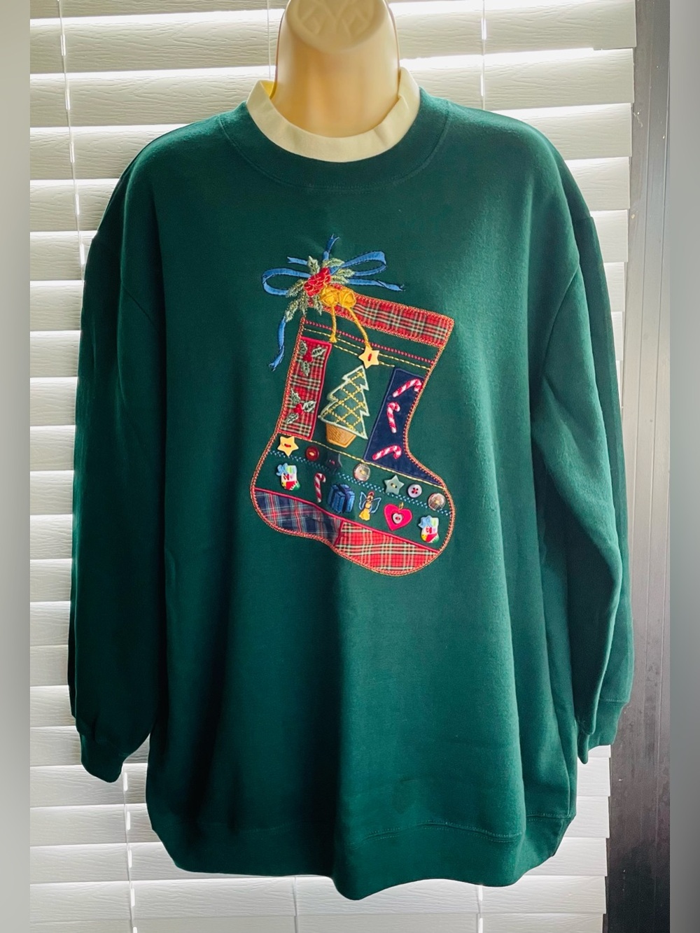 VINTAGE Christmas Bobbie Brooks Sweatshirt -Green-Wmn’s Sz L - Country Stocking